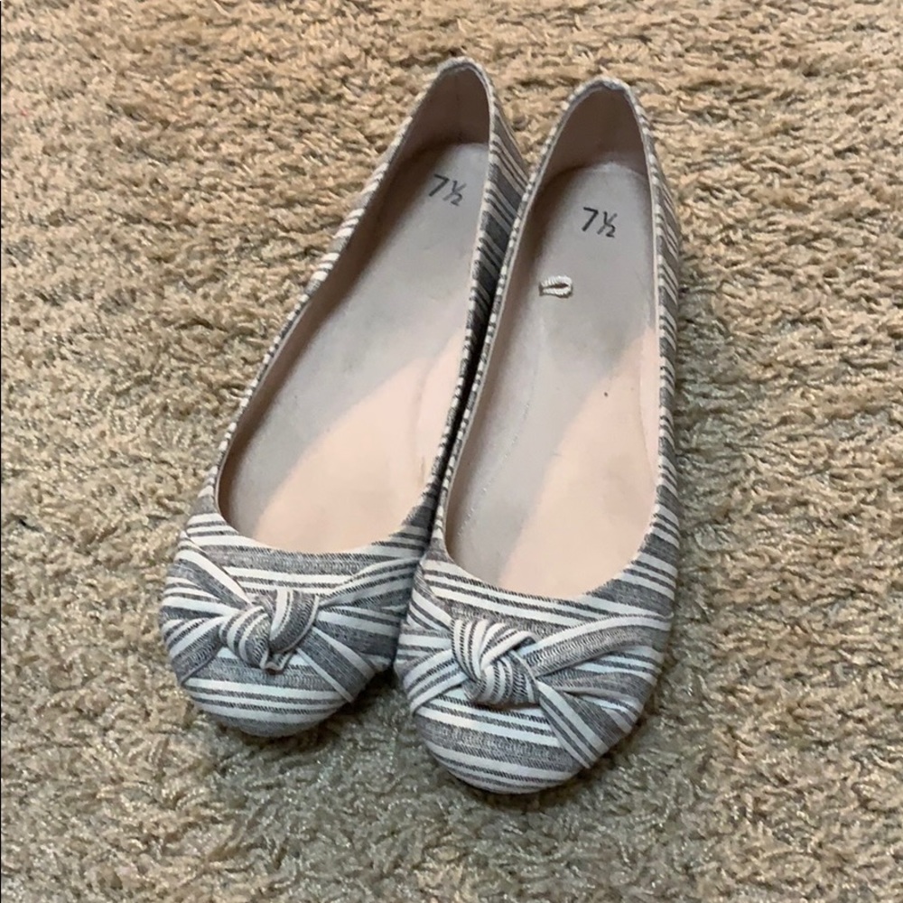 Time and tru 7.5 flats stripped navy white